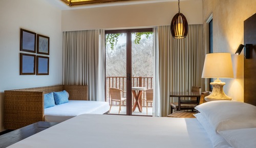 Habitación superior, 1 cama de matrimonio grande con sofá cama, balcón (All-Inclusive)