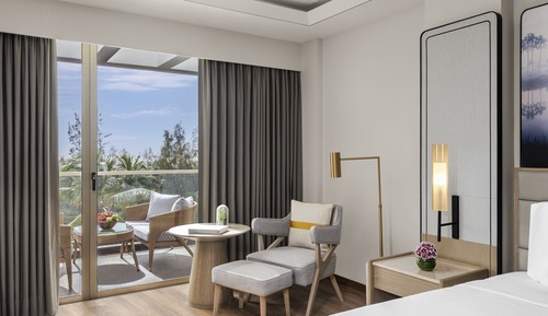 Deluxe Room Twin Beds with Balcony