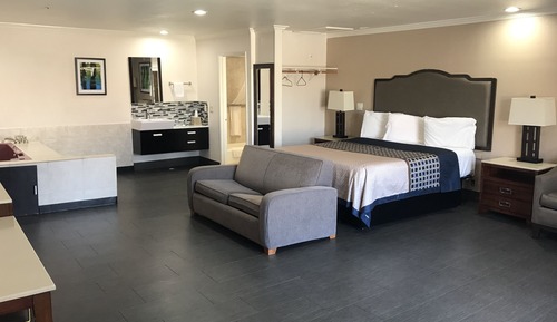 Habitación individual económica, 1 cama de matrimonio grande, bañera de hidromasaje
