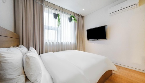Room (Main Building) Standard Double (2 peo)