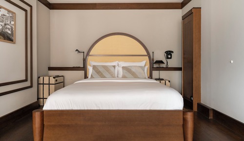 Signature Studio, 1 Queen Bed with Sofa bed, Kitchen