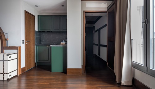 Grand Studio, Kitchen