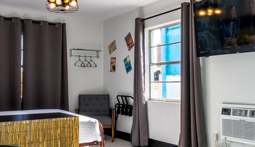 Casa de campo, 1 cama de matrimonio, cocina básica, vistas al puerto deportivo