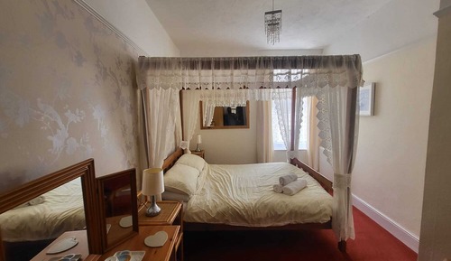Habitación doble (Room 7 - 4 Poster Bed)