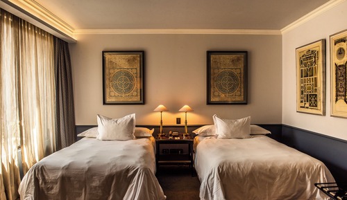 Habitación (The Singular)