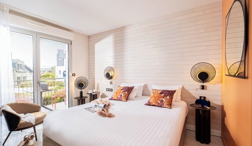 Habitación Confort, balcón, vistas al jardín (Spa Access)