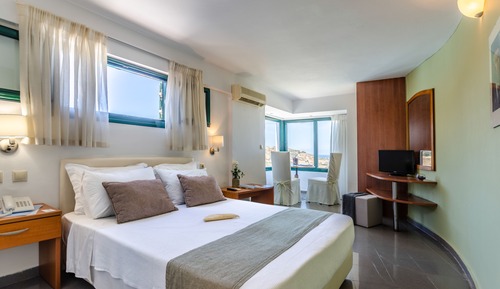 Habitación económica con 2 camas individuales, vistas al mar