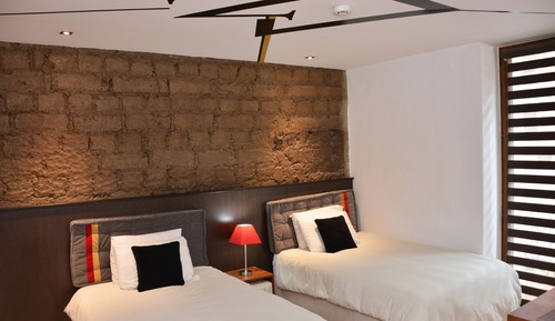 Habitación estándar con 2 camas individuales, balcón