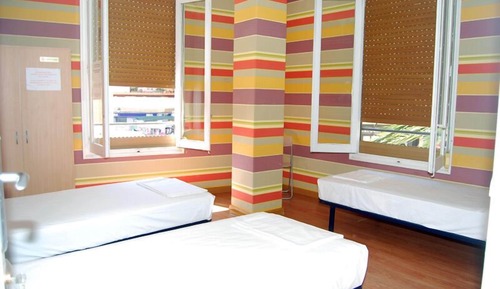 Habitación triple, baño compartido