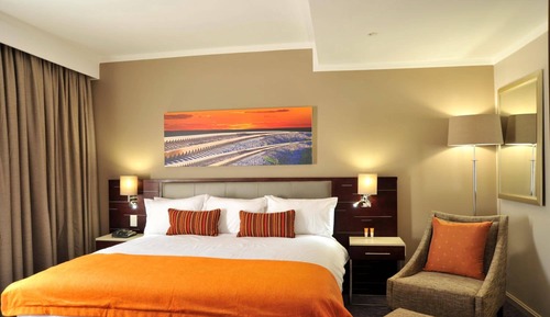 Habitación superior, 1 cama doble, vistas al jardín