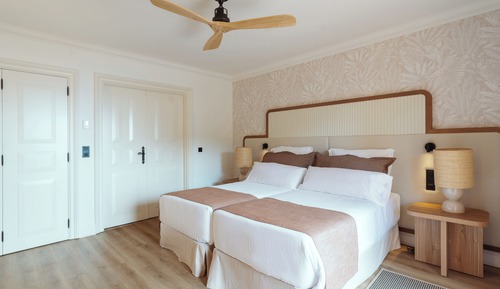 Habitación familiar, balcón, vistas al jardín (3 Adults + 1 child)