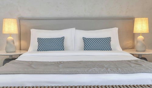 Habitación Grand, 1 cama de matrimonio grande con sofá cama, vistas a la piscina