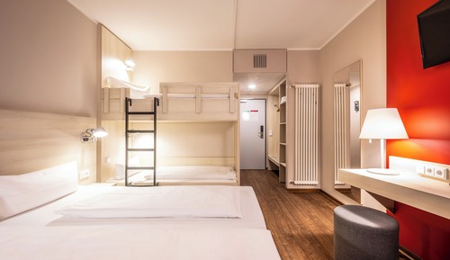 Habitación cuádruple estándar