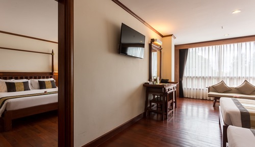 Premier Deluxe Family Room