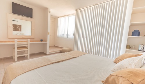 Habitación, 1 cama de matrimonio grande, vistas al jardín