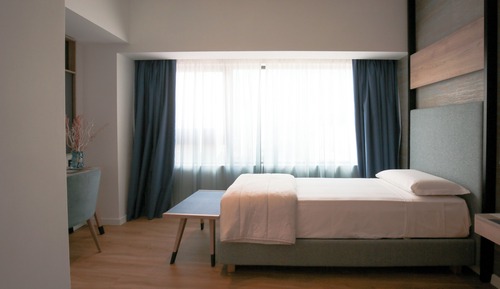 Suite estudio junior, 1 cama doble o 2 individuales, no fumadores, vistas a la ciudad