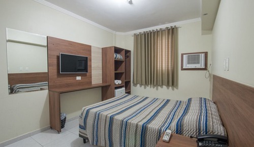 Habitación estándar con 1 cama doble o 2 individuales