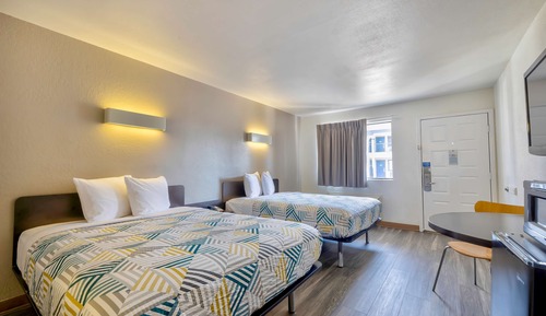 Habitación estándar, 2 camas de matrimonio, fumadores