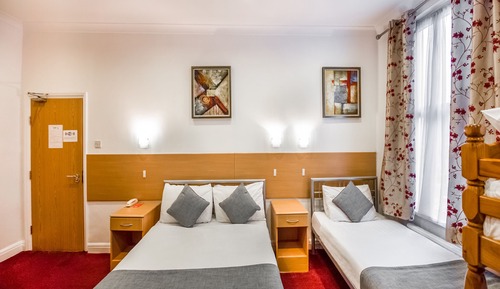 Habitación triple estándar, 3 camas individuales (3 Adults and 2 Children Max)