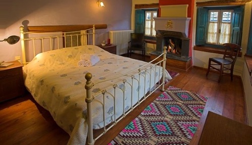 Habitación superior, chimenea