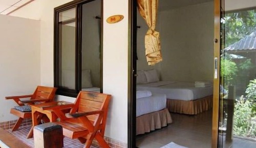 Bungalow Deluxe (Air Conditioning)
