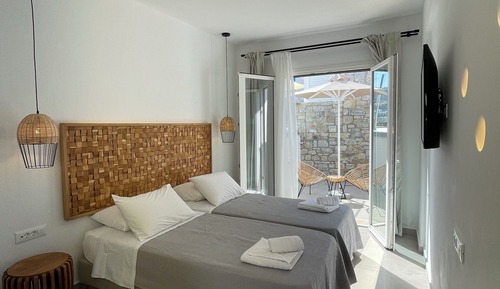 Habitación superior con 1 cama doble o 2 individuales