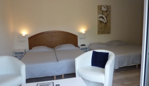 Habitación cuádruple clásica