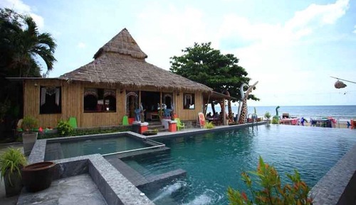 Suite, vistas a la piscina