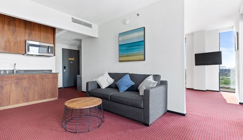 Elite Queen Suite