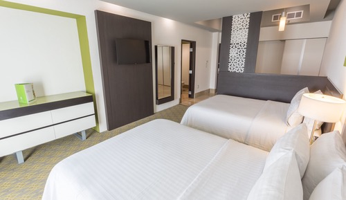Habitación estándar, 2 camas dobles, accesible para personas con discapacidad