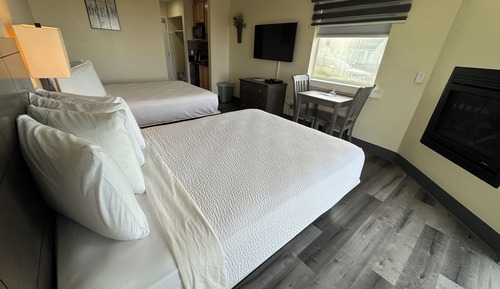 Suite clásica, 2 camas de matrimonio, bañera de hidromasaje, vistas al mar