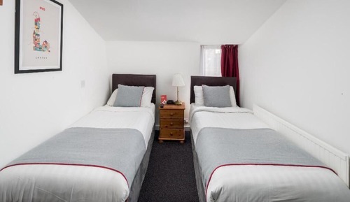 Habitación estándar con 2 camas individuales