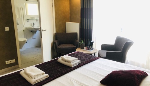 Suite (2p, Wheelchair users)