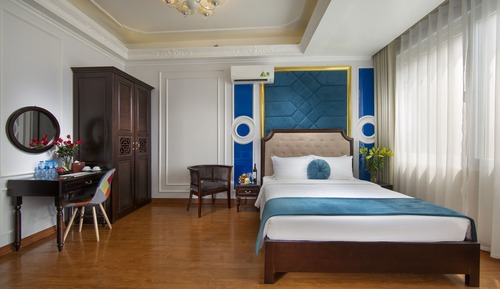 Suite Royal, vistas a la ciudad (2 Double and 1 Single Bed)