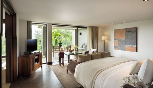 Deluxe Layan Suite