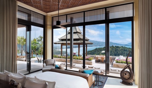 Four Bedroom Sea View Residence