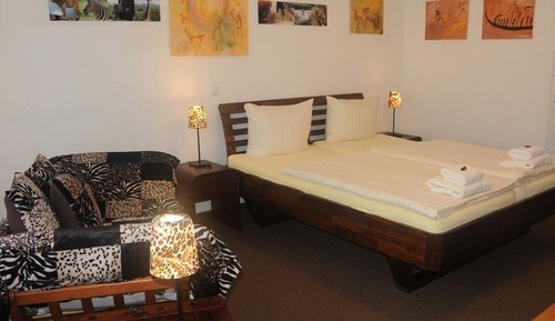 Habitación doble, baño privado (Großes Doppelzimmer)
