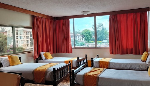 Habitación cuádruple estándar