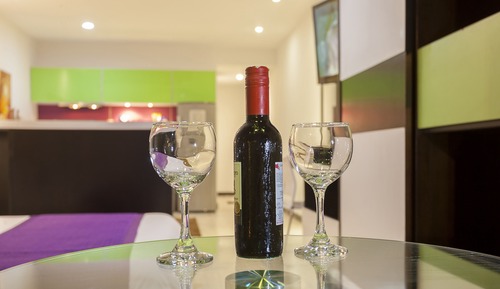 Habitación superior con 1 cama doble o 2 individuales, 1 cama de matrimonio con sofá cama