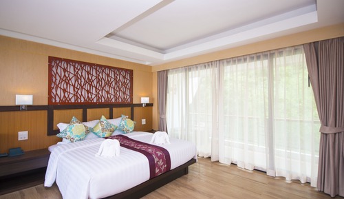 Suite, vistas al mar (King Suite Sea View & Pool)