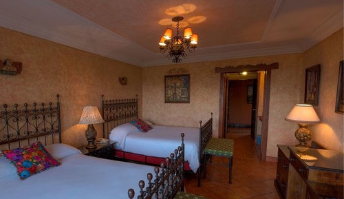 Habitación básica, 2 camas dobles, vistas al jardín