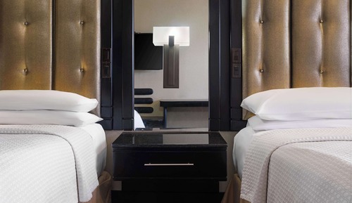 Suite, 2 camas dobles, no fumadores (Walk-in Shower)