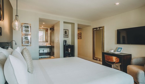 Habitación panorámica, balcón (Side Ocean View, King)