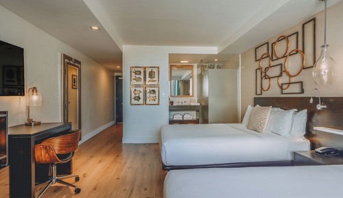 Habitación Premium, 2 camas de matrimonio, vistas a la ciudad