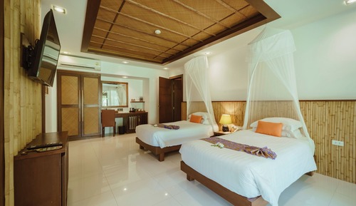 Semi Tropical Family Cottage