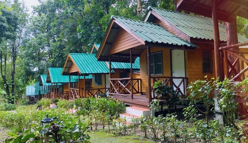Bungalow with Fan