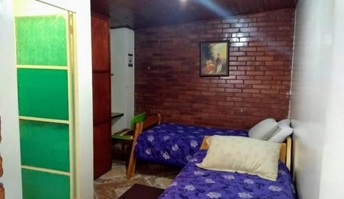 Habitación estándar con 2 camas individuales