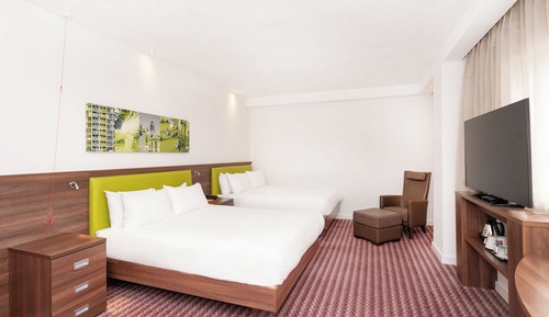Habitación, 2 camas de matrimonio, accesible para personas con discapacidad
