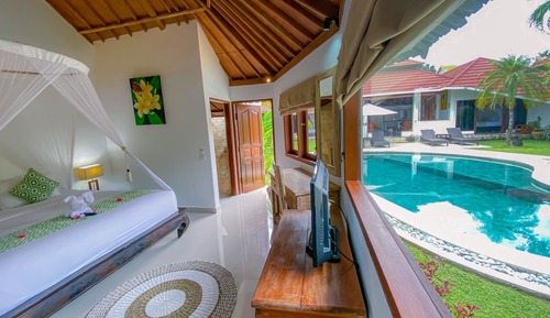 Villa familiar, 4 habitaciones, piscina privada, vistas a la piscina