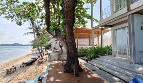 Deluxe Beachfront